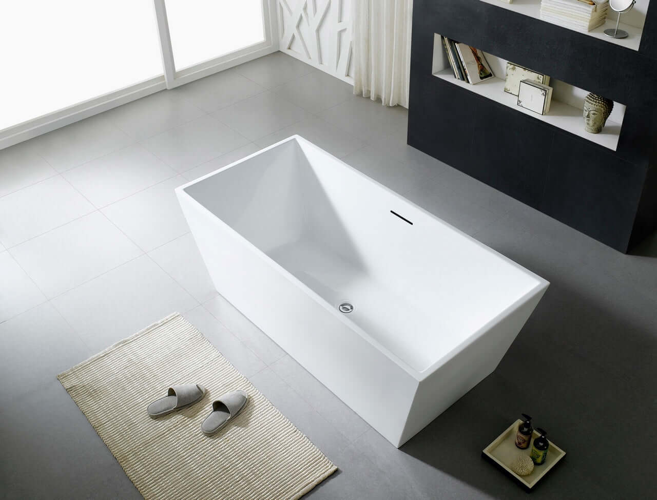 Kube Squadra 67" Free Standing Bathtub