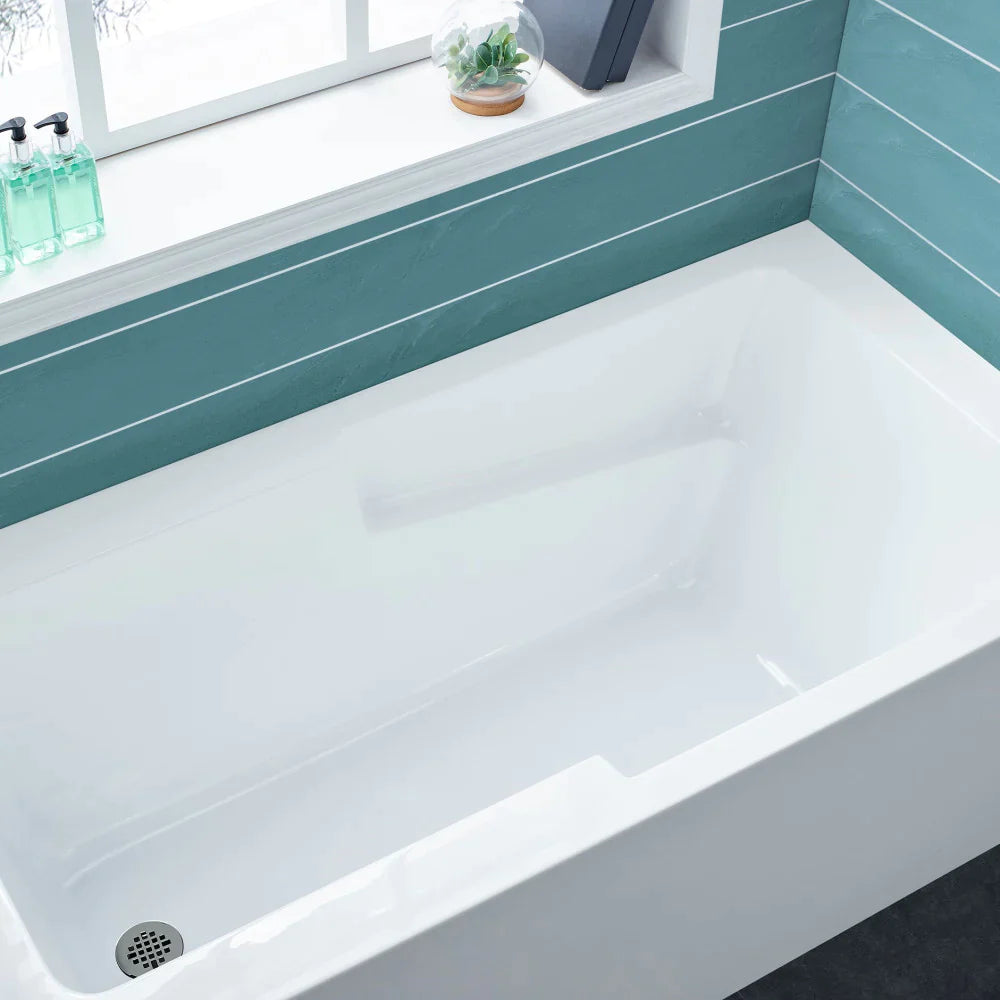 Voltaire 60" X 30" Right-Hand Drain Alcove Bathtub with Apron in Matte Black